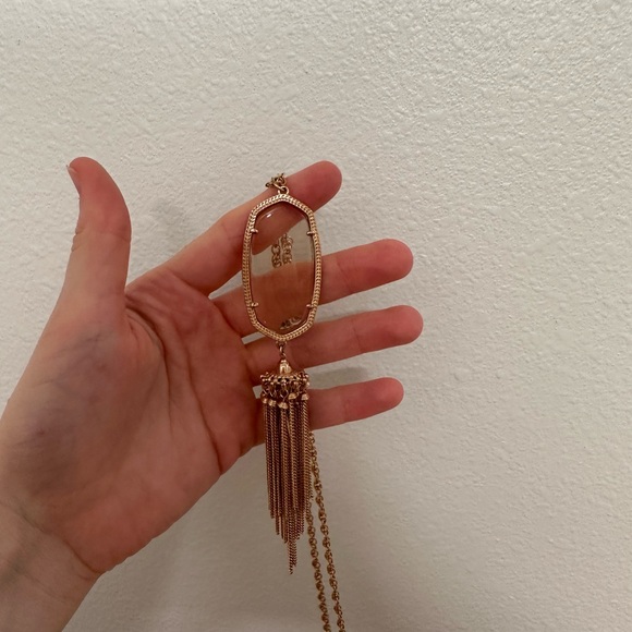 KENDRA SCOTT - RAYNE ROSE GOLD LONG PENDANT NECKLACE - CLEAR GLASS - Picture 4 of 7